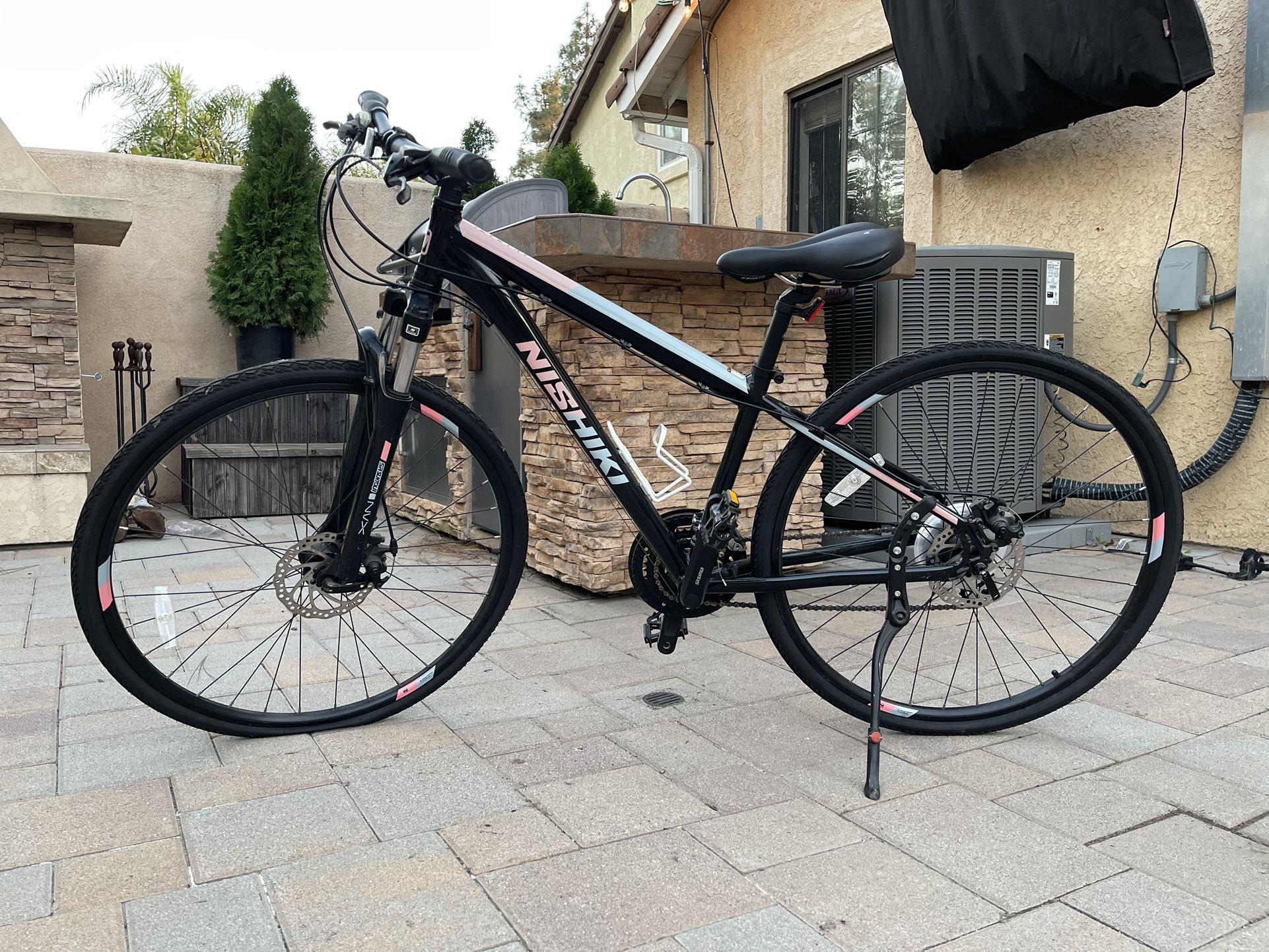 Nishiki Women's Anasazi Hybrid Bike Exercise Outdoors Workout Trail Mountain Bicycle Road