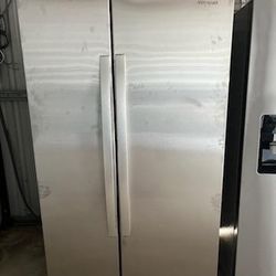 Brand New Whirlpool Fridge 