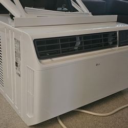 LG - 12,000 BTU Dual Inverter Smart Window Air Conditioner