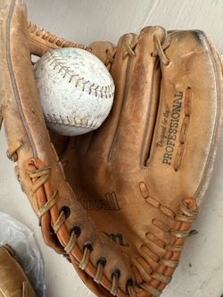 Wilson’s Softball Mit