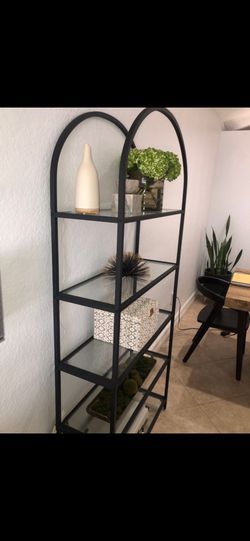 Decorative shelves 