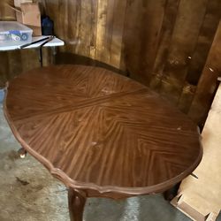 Dinner Table With Leaf. 6’ Total Or 5’