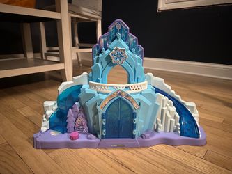 Fischer Price Little People Frozen Ice Palace