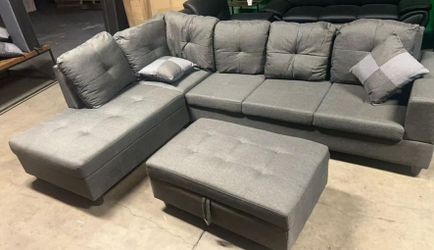 BRAND NEW SECTIONAL COUCH WITH STORAGE OTTOMAN