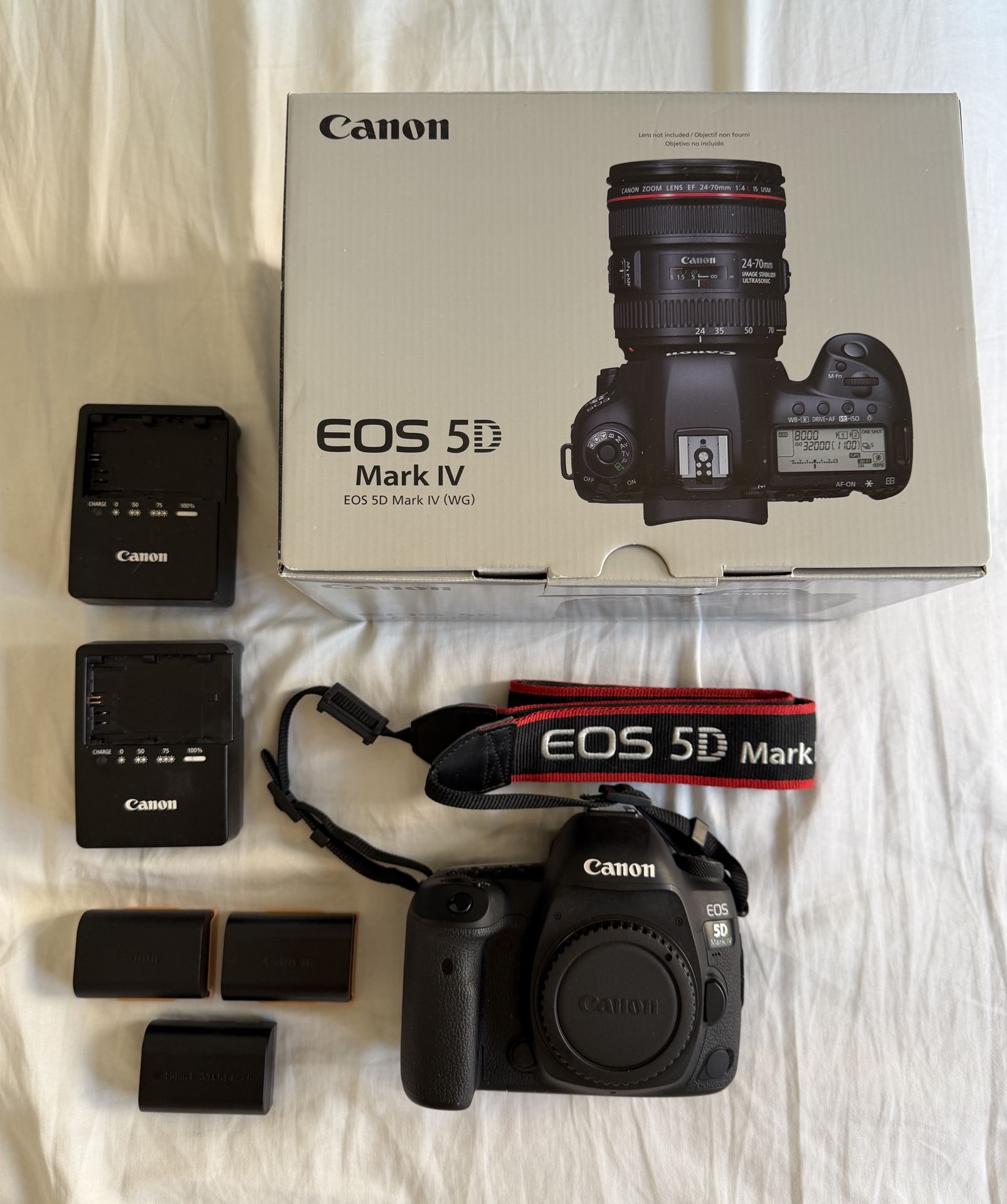 Canon 5D Mark IV with Original Box + 3 Batteries