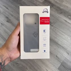 iPhone 12 Pro Max Charging Case