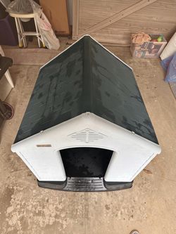 Plastic Outdoor Dog House