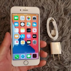 iPhone 7 - UNLOCKED - Like New  