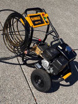 Dewalt 4000 PSI Commercial Pressure Washer – Honda GX270 – 4 GPM