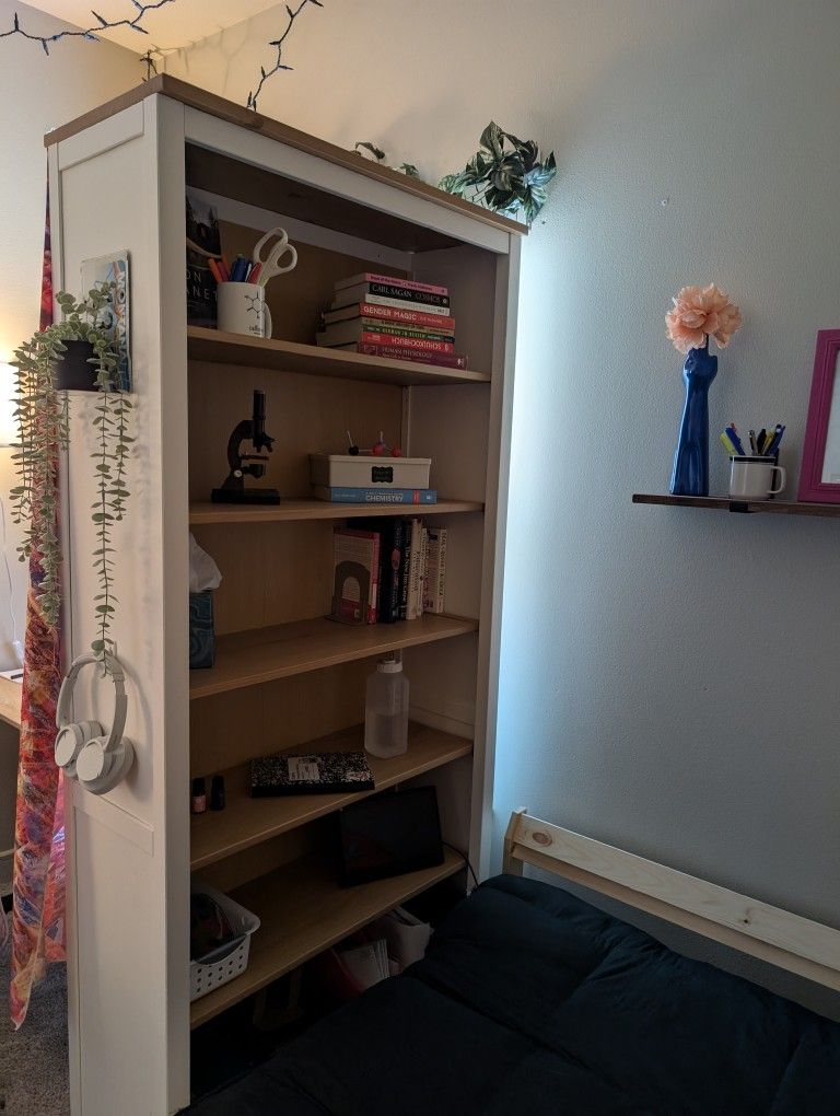 Bookshelf