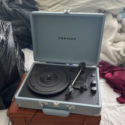 Crowley Record Player