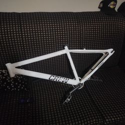 Crew Frame, crank Set, Pedals,chain