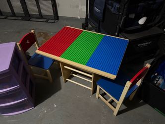 Toddler Lego Duplo Table, Chairs & Bricks