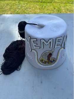 Vintage DOI FEZ HAT ( used )