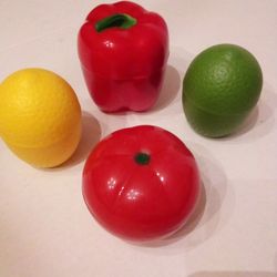 Keep your fruit and veggies longer after slicing these are great. EXCELLENT CONDITION SUPER CLEAN AND CUTE NICE SIZES NEVER BEEN USED. SET INCLUDES RE