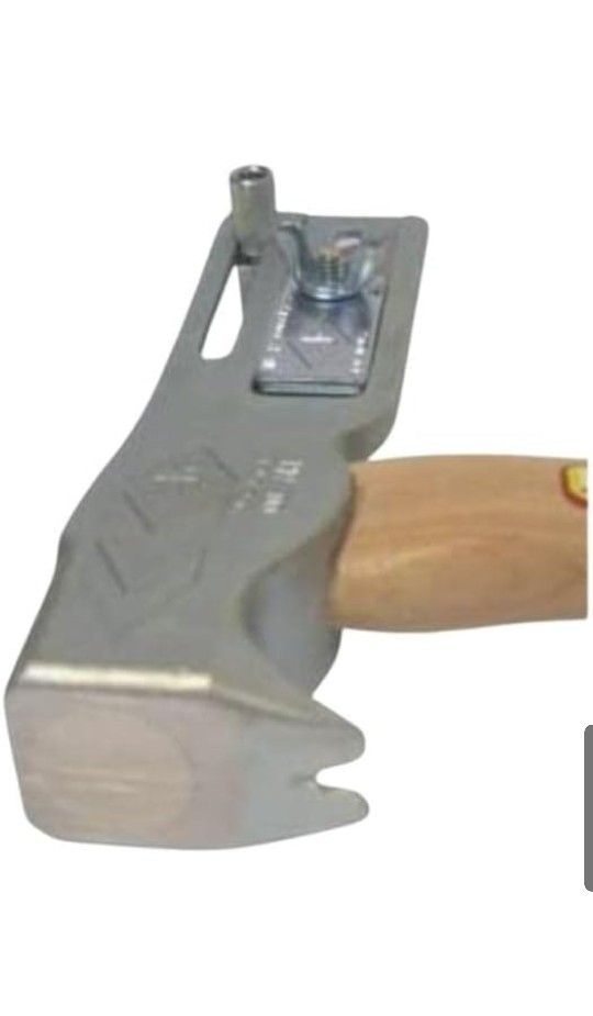 AJC Magnetic Faced Roofing HatchetÂ