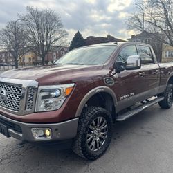 2016 Nissan Titan
