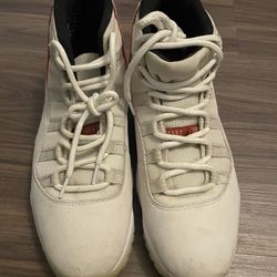 Jordan 11 Platinum Tint