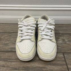 Nike Dunks Coconut Milk size 10