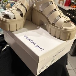 Madden Girl Wedge Size 10