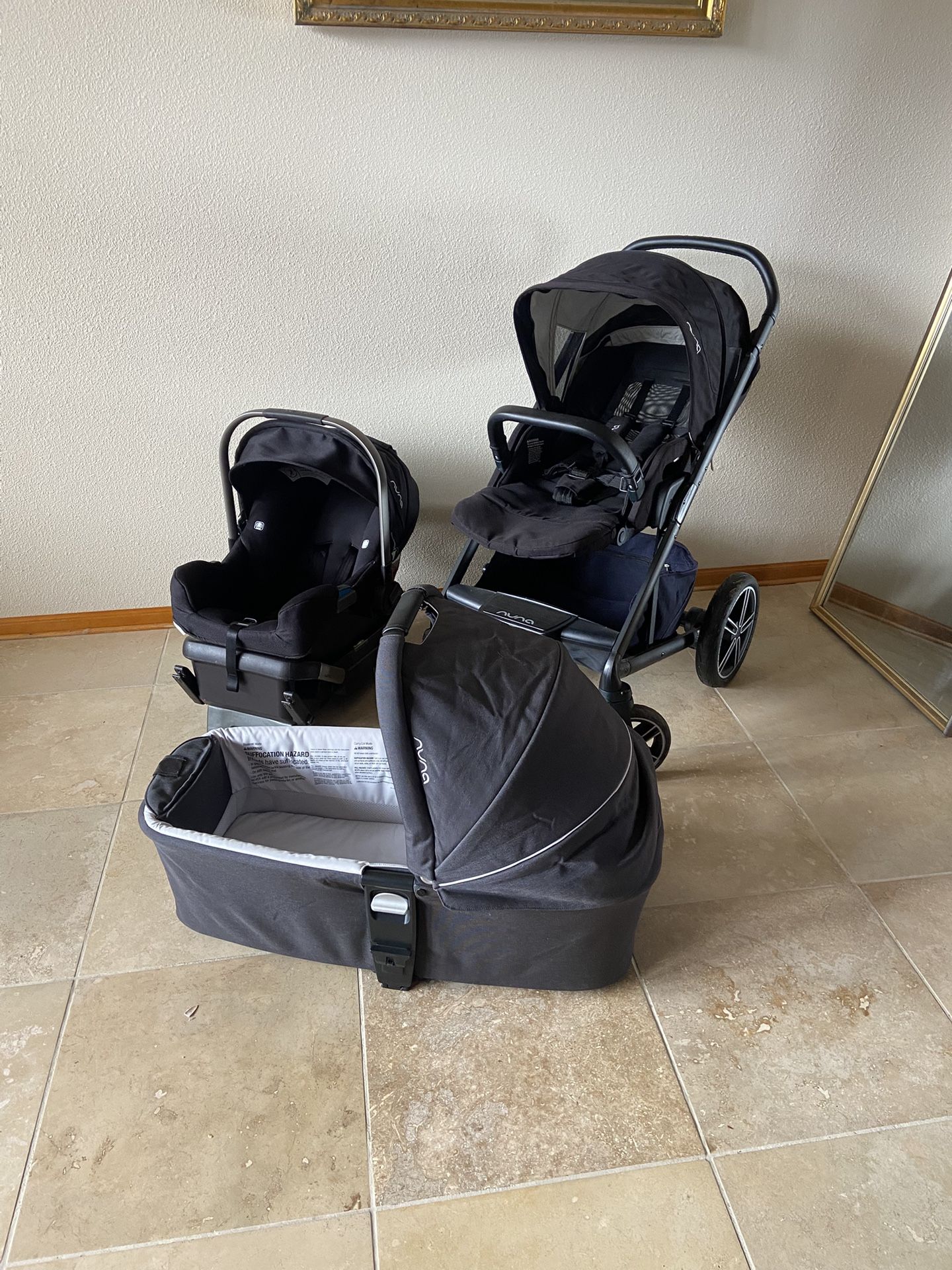 Nuna Mixx Stroller With Car Seat And Bassinet