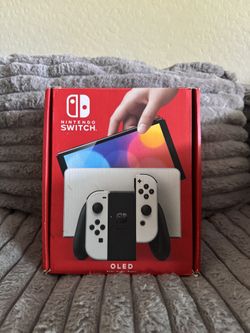 Nintendo switch + extra controllers