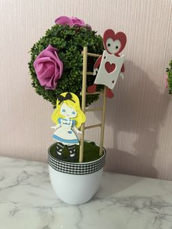 Alice In Wonderland Centerpieces