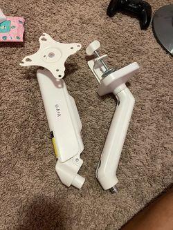 Monitor arm