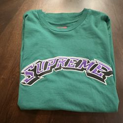 Supreme Size Medium Tee Shirt No Flaws No Stains