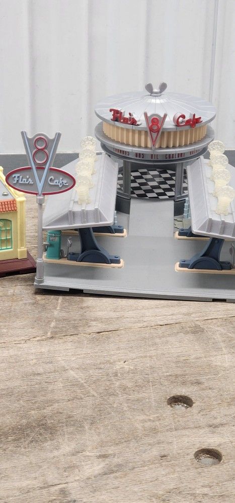 Disney CARS Play Set!