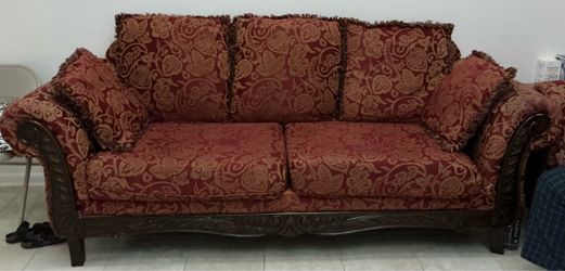 FREE SOFA - MUST HAUL AWAY THIS WEEKEND