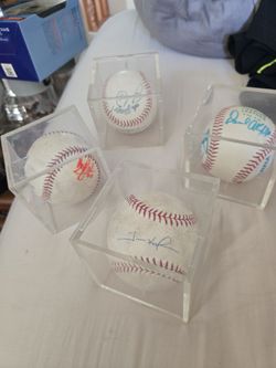 Signed foulballs