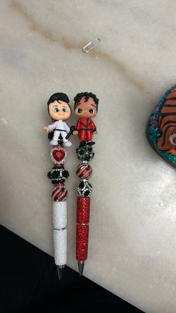 Clay pens Elvis and Michael Jackson