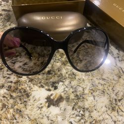 Gucci Used Sunglasses Comes With Everything