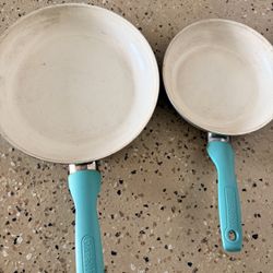 2 Non Stick Cooking Pans $10 For Both 