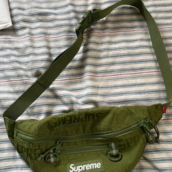 Louis Vuitton bum bag for Sale in Los Angeles, CA - OfferUp