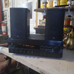 Yamaha Natural Sound Sterio Receiver Rx-496 With A Pair Of Boston Book Shelf Speakers