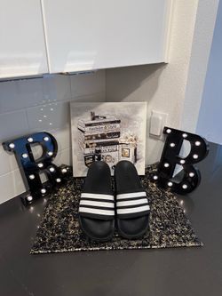 ADIDAS Shoes Slides Black & White Men’s US Size 8 Classic (Authentic)