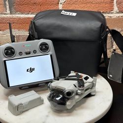DJI Mini 4 Pro - DJI RC 2 RC331 Controller - 2 Batteries & Case Account is Bound