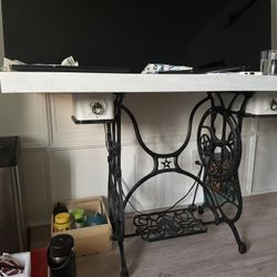Old Fashion Sewing Machine Table 