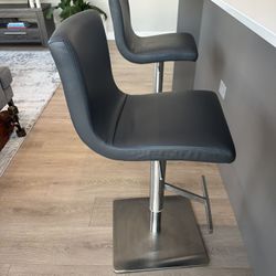 Folkston Upholstered Adjustable Height Counter Stool (Great Condition)