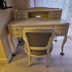 Pottery Barn Wooden Desk And Chair