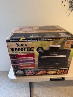 🔥 Brand New – Never Used! 🔥 Ninja Woodfire Outdoor Grill & Smoker,4 in 1