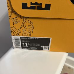 Nike Basketball Shoes Size 11.5