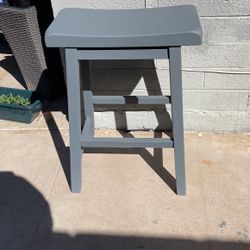 Cute Little Table Or Stool! 