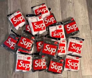 Supreme socks