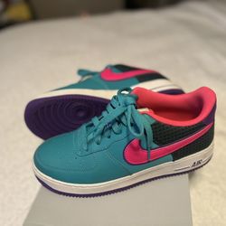 Nike Air Force One Sneakers Low Youth 6.5 Women’s 8.5 Turquoise Hit Pink Great Condition 