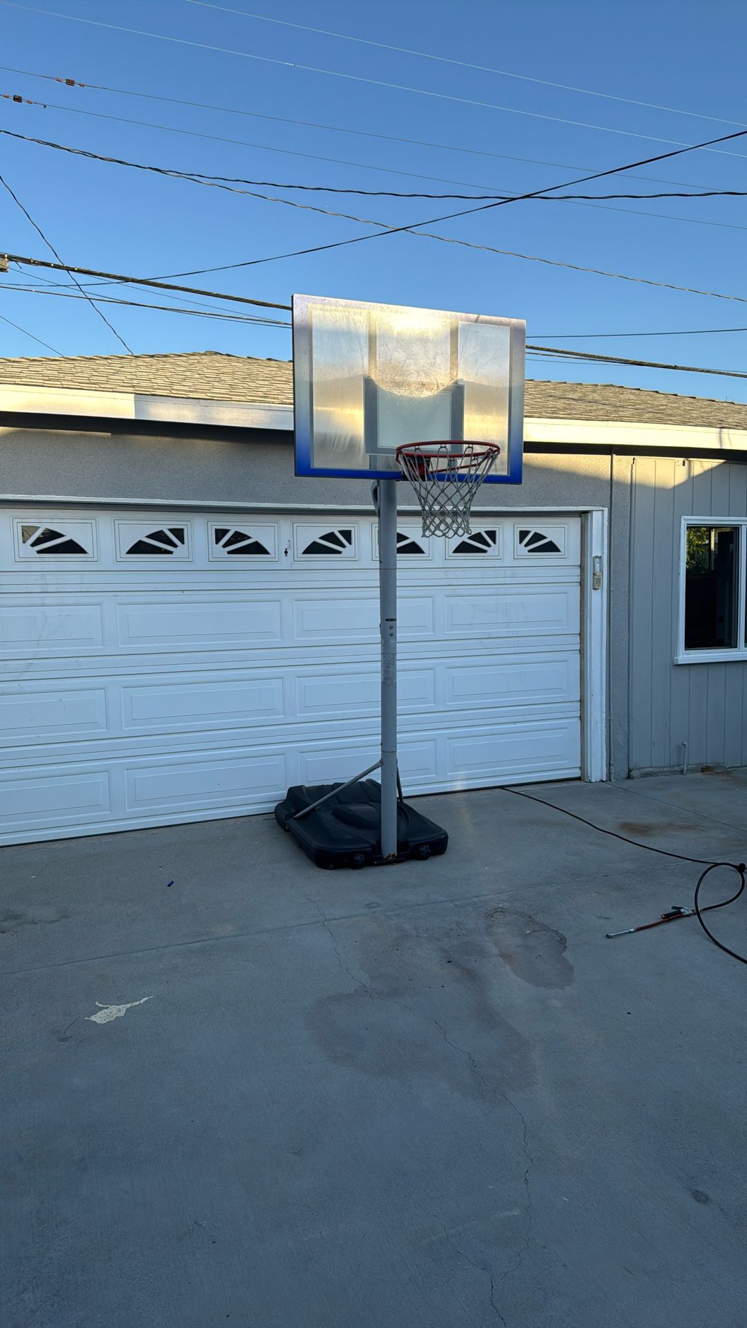 Lifetime Basketball Hoop
