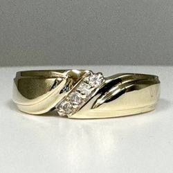 Mens .08 TCW Diamond Band Ring Size 9 4.58 Grams 11046783