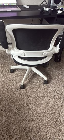 Desk chair